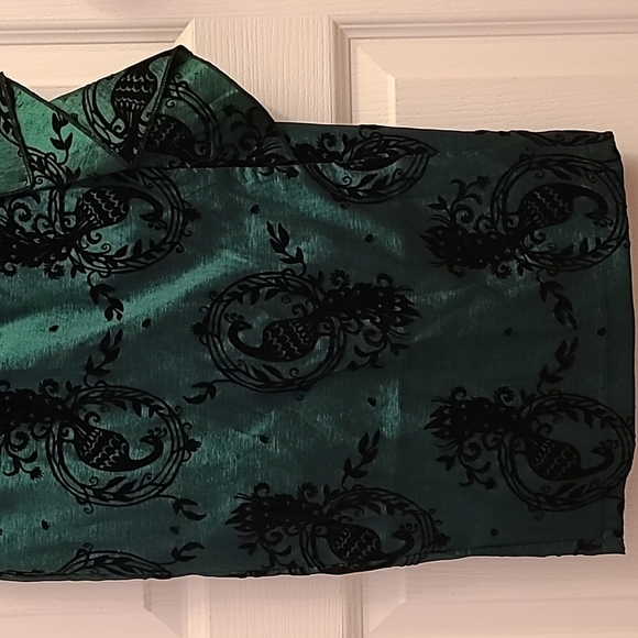 ๐ฆVoodoo Vixen Candy Ann Dress in Emerald Green/Black - Picture 7 of 16